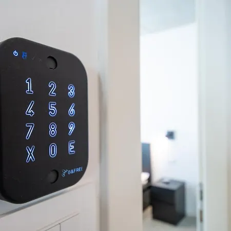 Апартаменты Housmart Toscana 53 White Болонья