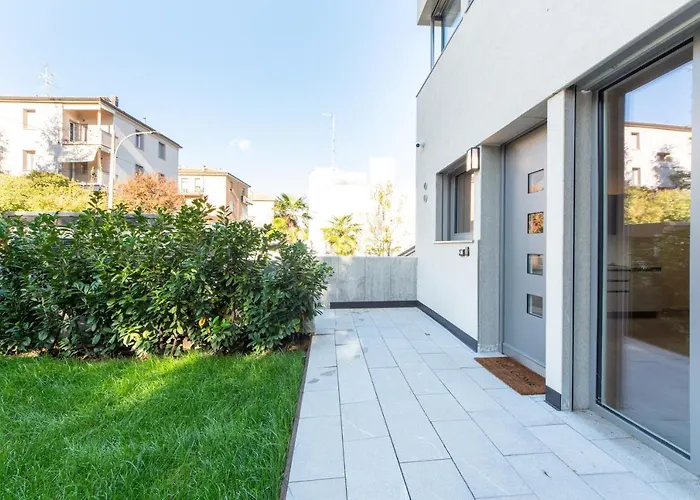 Housmart Toscana 53 White דירה *